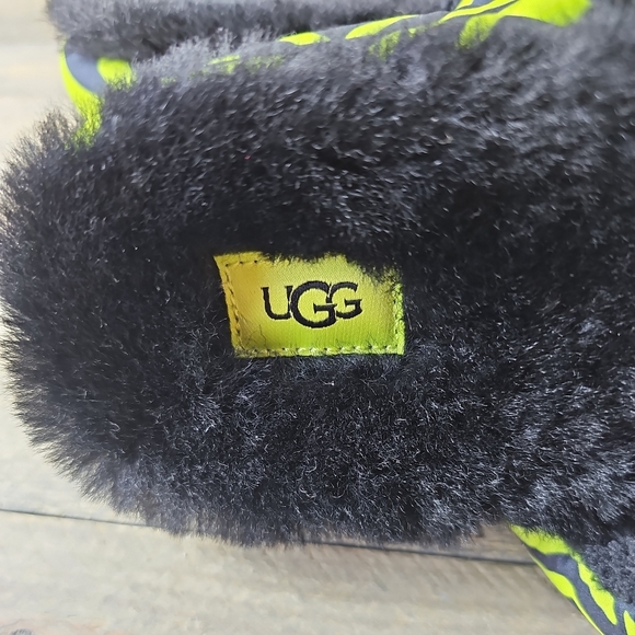 UGG Maxi Slide Platform Tiger Print Key Lime Black - Picture 11 of 12